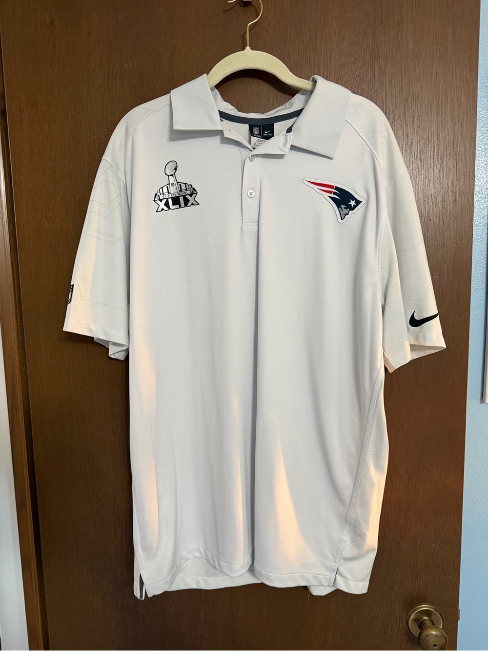 NFL White New England Patriots Polo with Team Logos